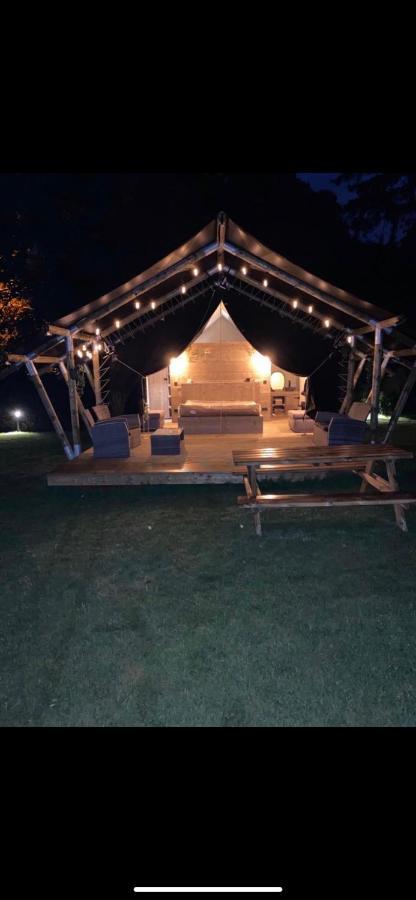 'T Vlyt Vakantiehuis-Wellness Bed & Breakfast Riemst Luaran gambar