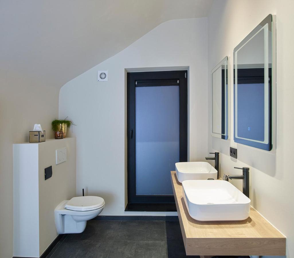 'T Vlyt Vakantiehuis-Wellness Bed & Breakfast Riemst Luaran gambar
